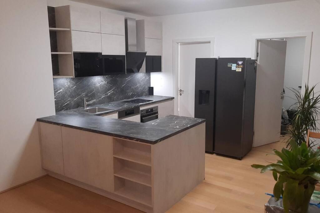 Stilvolle Stadtoase Naehe Prater Inkl. Whirpool Apartment เวียนนา ภายนอก รูปภาพ
